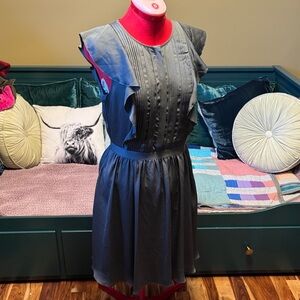 Banana Republic silky polyester dress with ruffle and pin tuck details